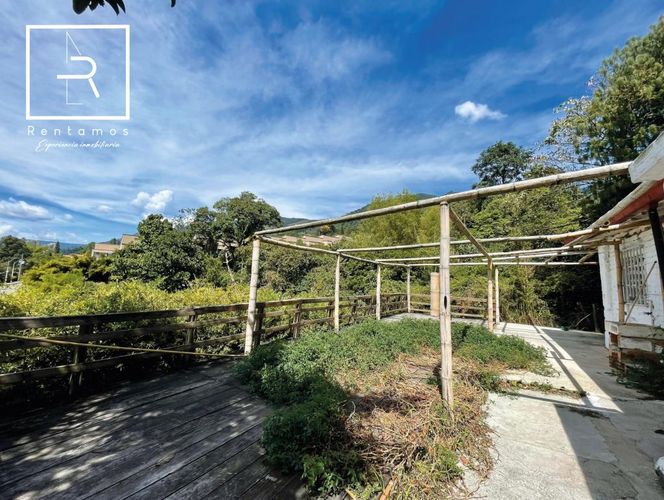 Casa de 3 alcobas en venta en Loma Del Chocho, Envigado, 170 m² · foto 7 de 9