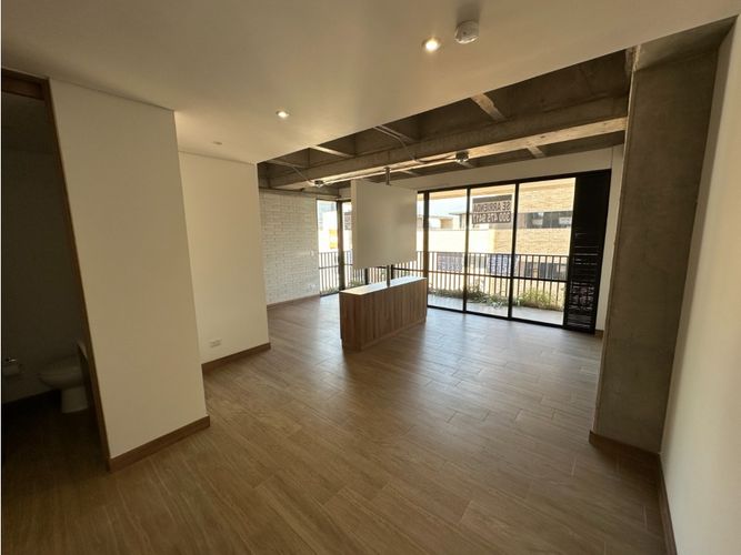 Apartaestudio en venta en El Poblado, Medellín, 69 m² · foto 6 de 14