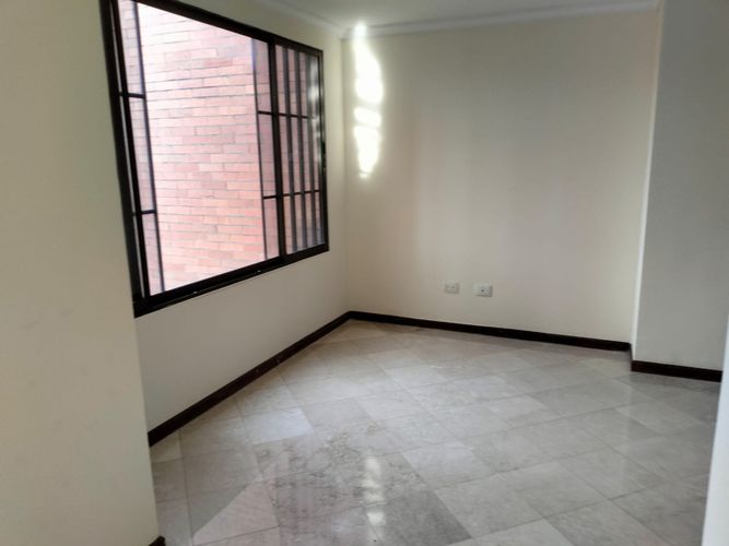 Apartamento en venta en Ciudad Jardin, Cali · foto 6 de 24