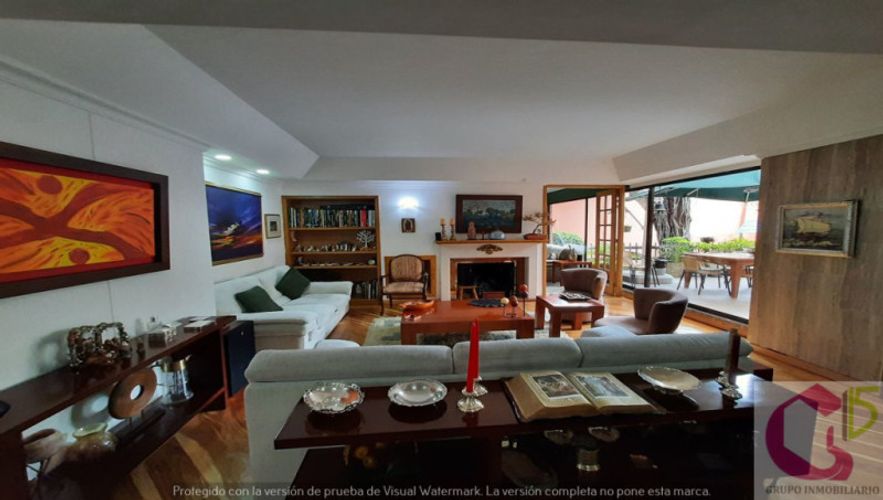 Apartamento de 3 alcobas en venta en El Retiro, Bogotá, 300 m² · foto 2 de 24