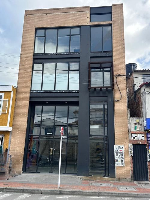 Edificio en arriendo en Cc Centro Chia, Chía, 862 m² · foto 2 de 24