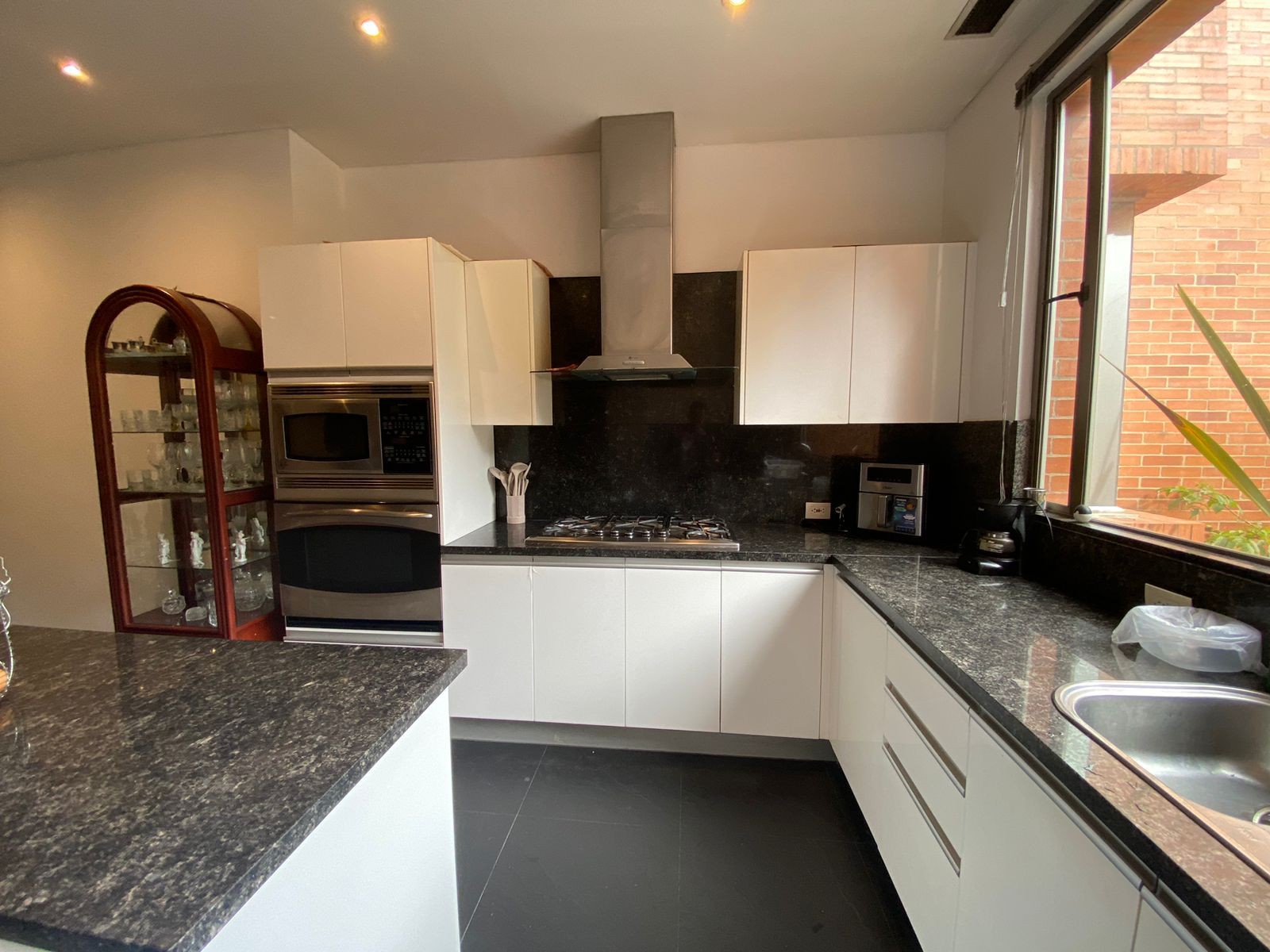 Apartamento en venta en Los Rosales, Bogotá · foto 12 de 24