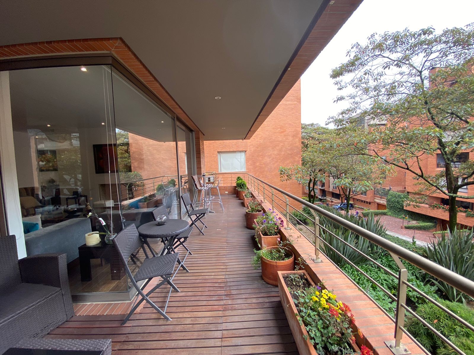 Apartamento en venta en Los Rosales, Bogotá · foto 3 de 24