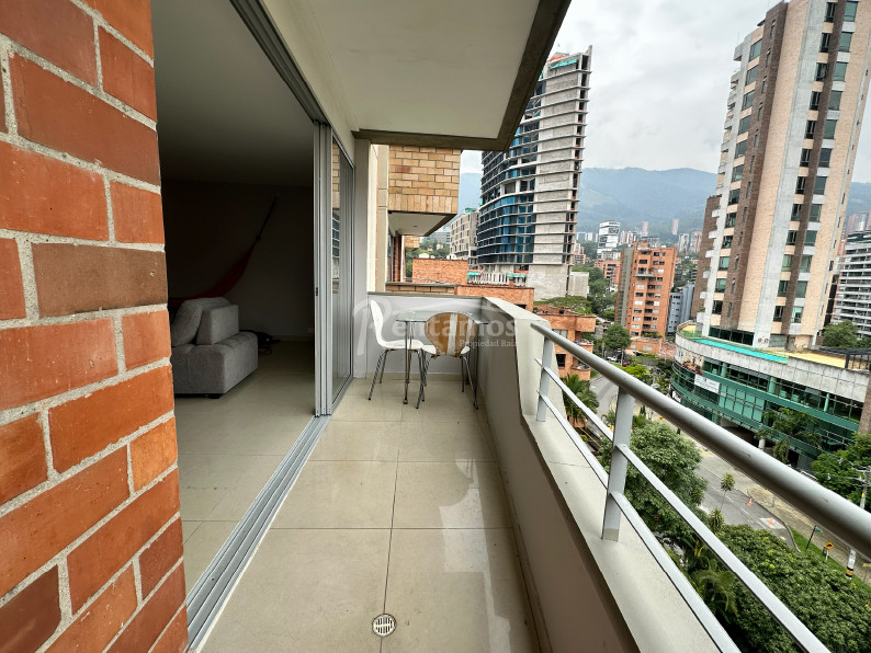 Apartamento en arriendo en Castropol, Medellín · foto 3 de 19