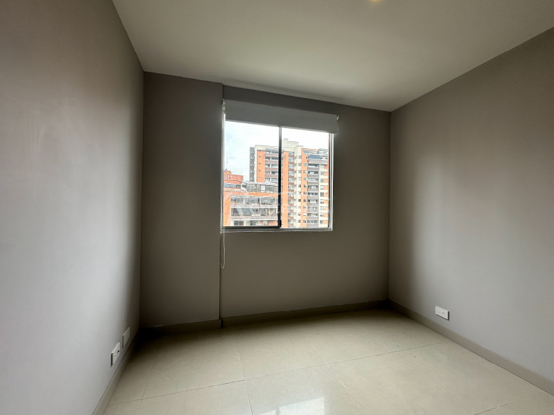 Apartamento en arriendo en Castropol, Medellín · foto 13 de 19