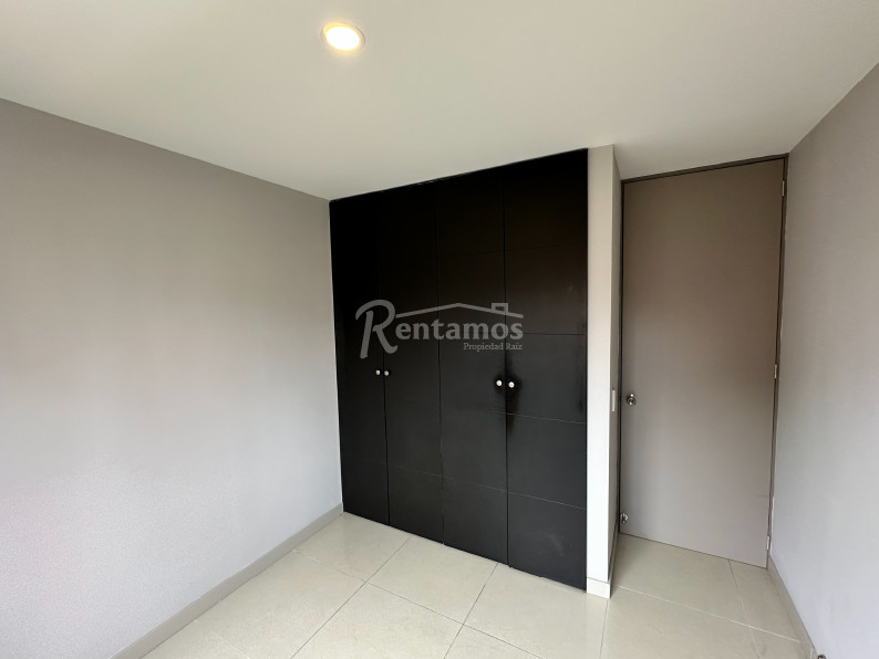 Apartamento en arriendo en Castropol, Medellín · foto 14 de 19