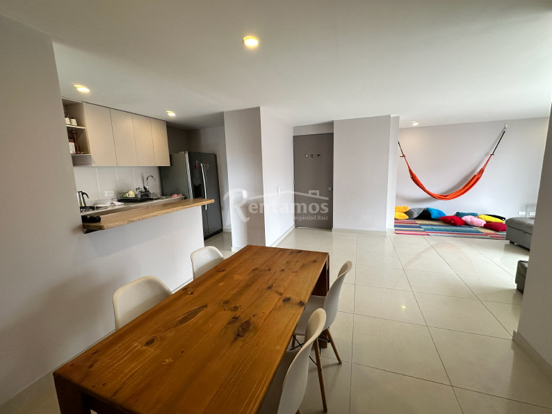 Apartamento en arriendo en Castropol, Medellín · foto 18 de 19