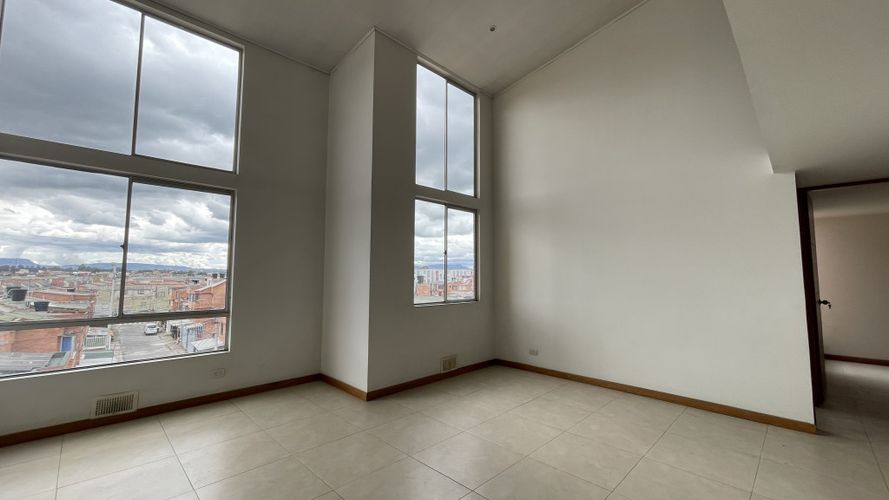 Apartamento de 3 alcobas en venta en Hato Sector Ii, Funza, 110 m² · foto 2 de 24