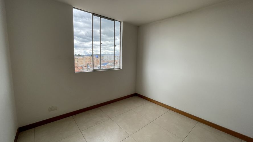 Apartamento de 3 alcobas en venta en Hato Sector Ii, Funza, 110 m² · foto 9 de 24
