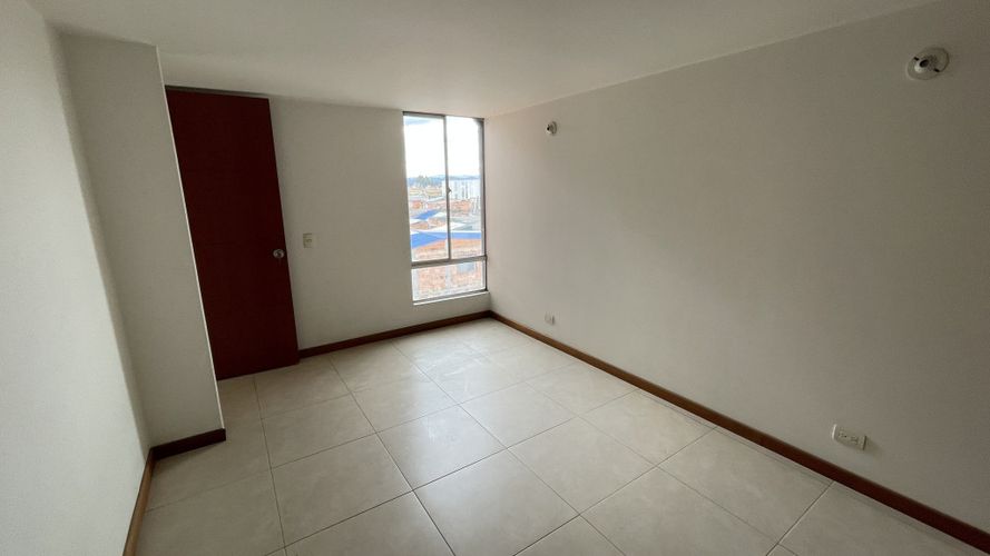 Apartamento de 3 alcobas en venta en Hato Sector Ii, Funza, 110 m² · foto 12 de 24