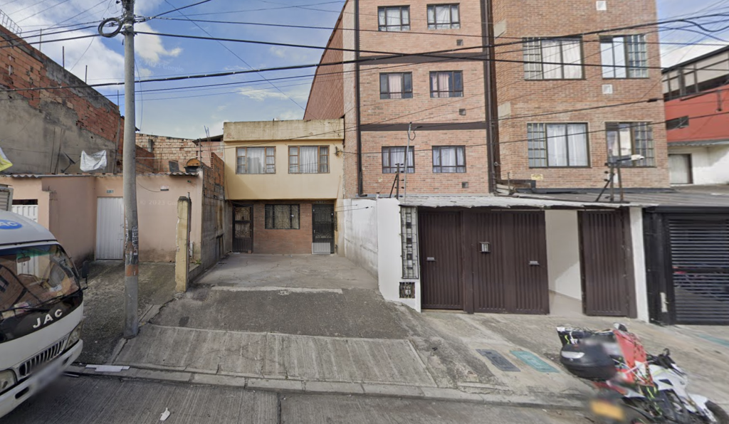 Casa en venta en Spring, Bogotá · foto 2 de 24