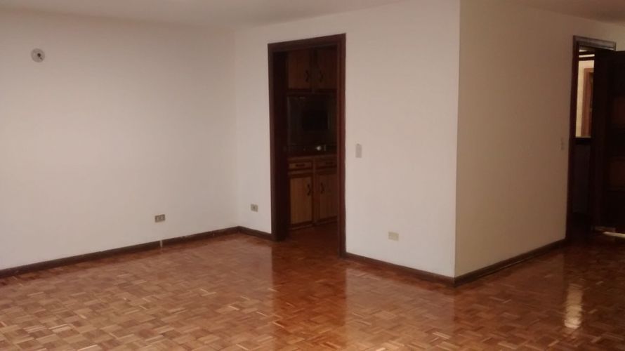 Casa en venta en Nueva Autopista, Bogotá · foto 4 de 24