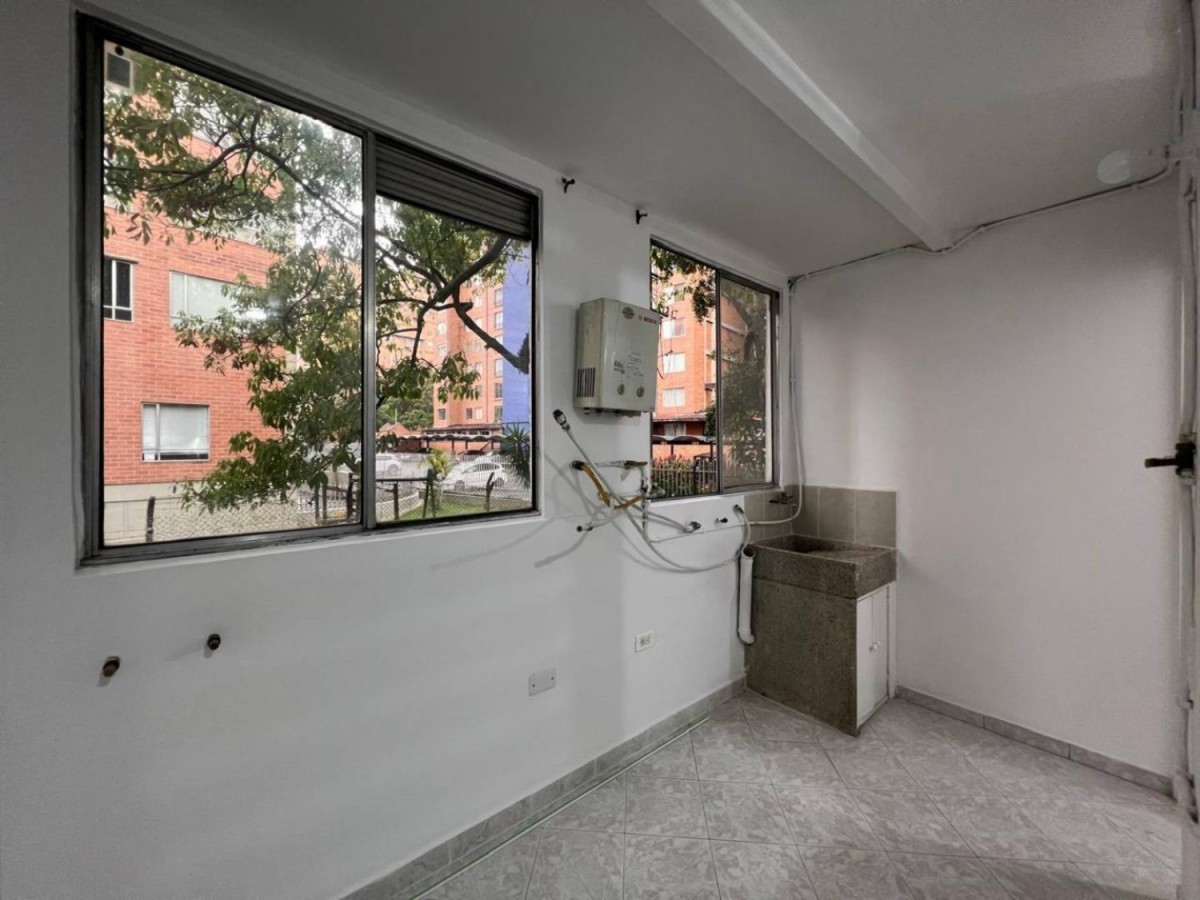 Apartamento en venta en Rodeo Alto, Medellín 4