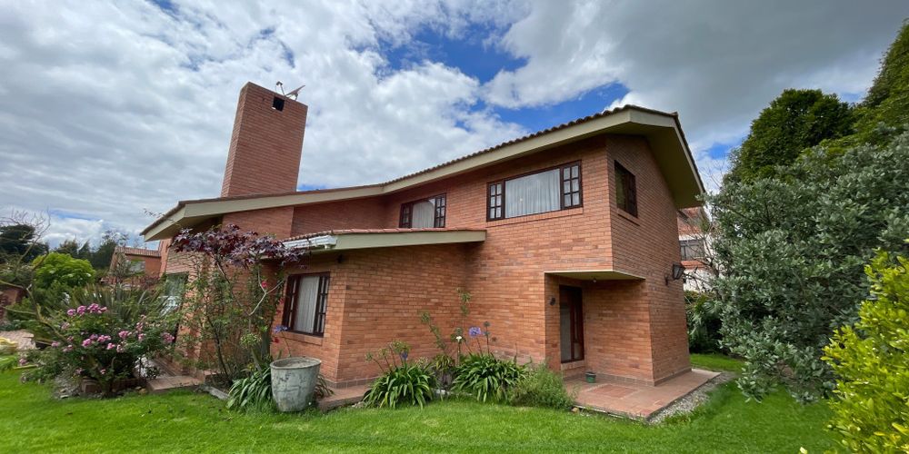 Casa de 5 alcobas en venta en Samaria, Chía, 230 m² · foto 2 de 24