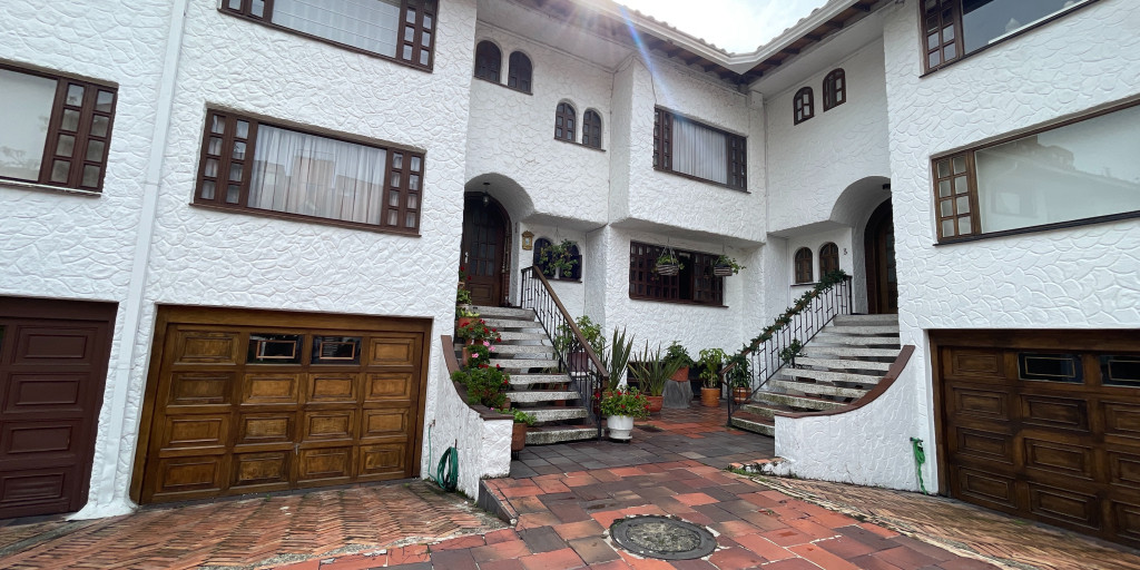 Casa en venta en La Carolina, Bogotá · foto 2 de 24