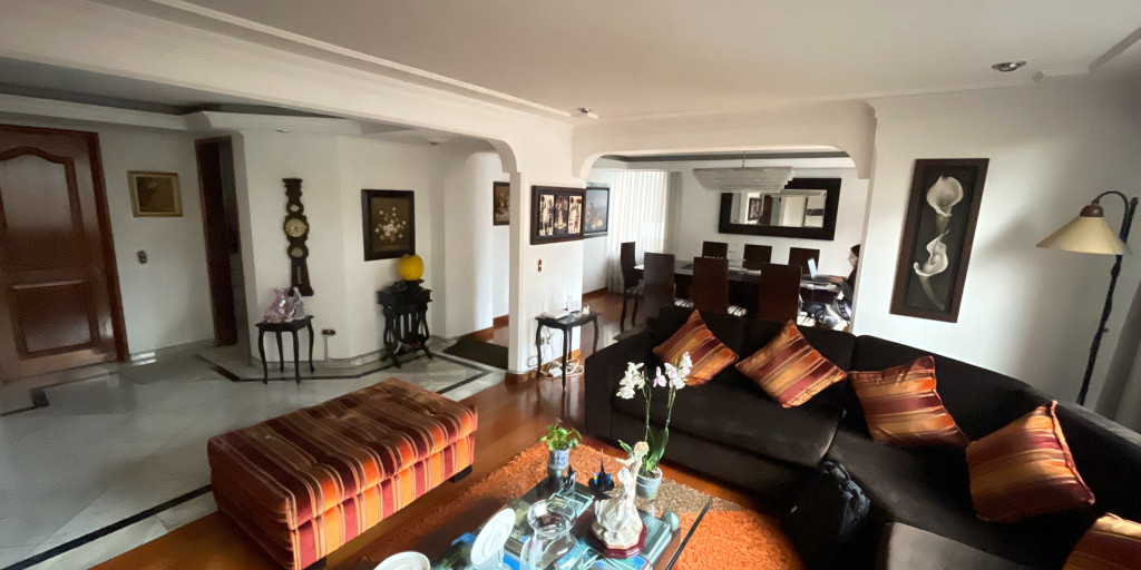 Apartamento en venta en Santa Barbara Occidental, Bogotá · foto 3 de 24