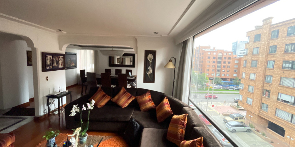 Apartamento en venta en Santa Barbara Occidental, Bogotá · foto 4 de 24