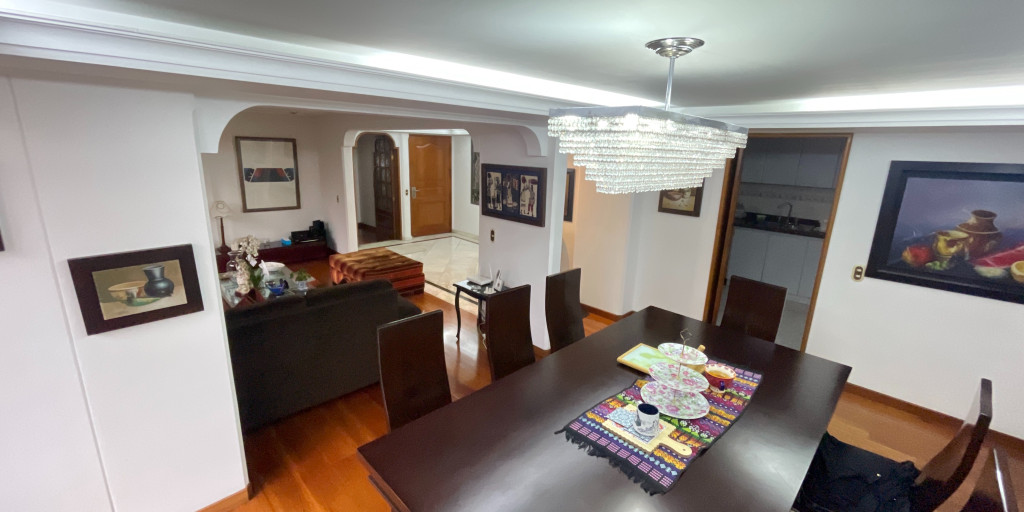 Apartamento en venta en Santa Barbara Occidental, Bogotá · foto 8 de 24