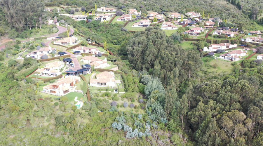 Casa de 4 alcobas en venta en Sindamanoy, Chía, 235 m² · foto 2 de 24