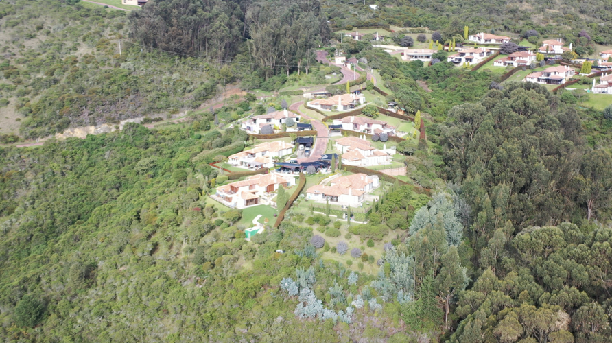 Casa de 4 alcobas en venta en Sindamanoy, Chía, 235 m² · foto 3 de 24