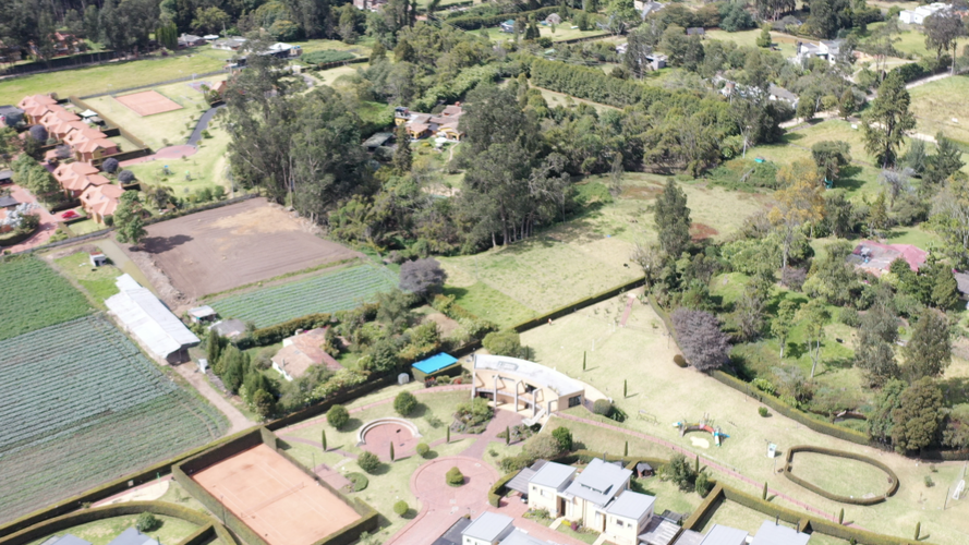 Lote en venta en Canelon, Cajicá, 44000 m² · foto 3 de 24
