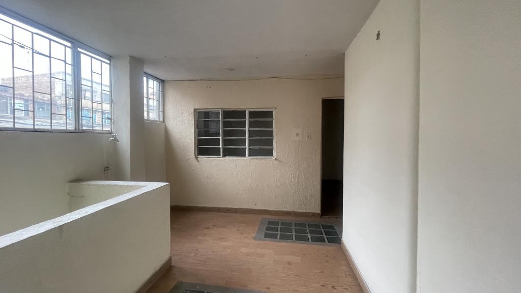Casa en venta en Fontibon, Bogotá · foto 2 de 24