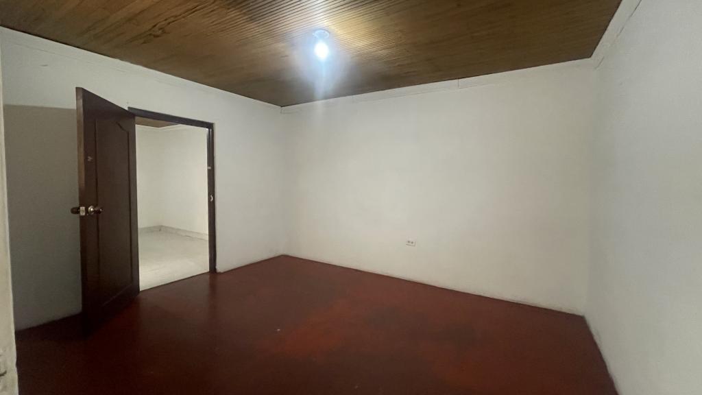 Casa en venta en Fontibon, Bogotá · foto 3 de 24