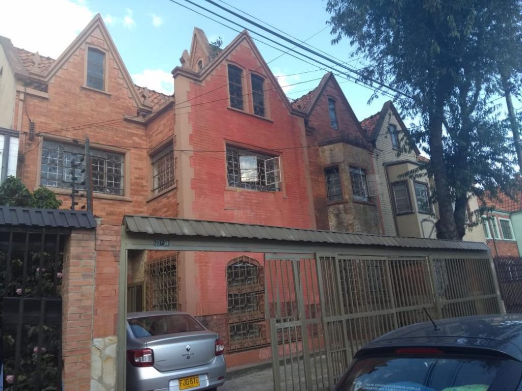 Casa en venta en San Felipe, Bogotá · foto 2 de 24