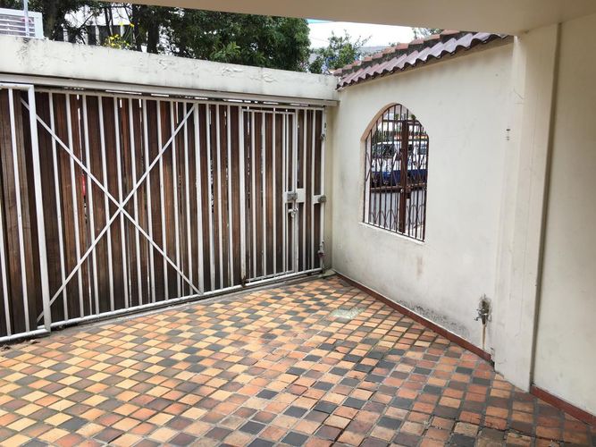 Casa de 5 alcobas en venta en Andes Norte, Bogotá, 280 m² · foto 2 de 24