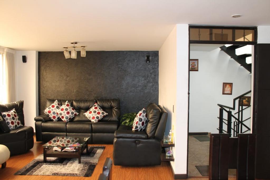 Casa en venta en Santa Maria Del Lago, Bogotá · foto 9 de 24