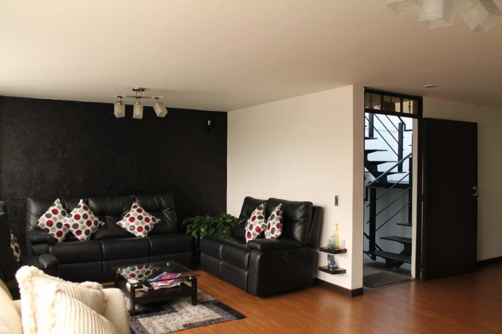 Casa en venta en Santa Maria Del Lago, Bogotá · foto 23 de 24
