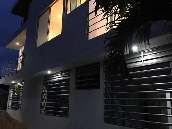 Casa de 7 alcobas en venta en Ricaurte, 320 m² · foto 3 de 24