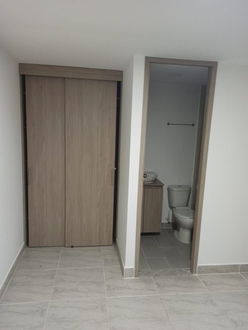 Apartamento de 3 alcobas en venta en Prados De Sabaneta, Sabaneta, 62 m² · foto 2 de 8