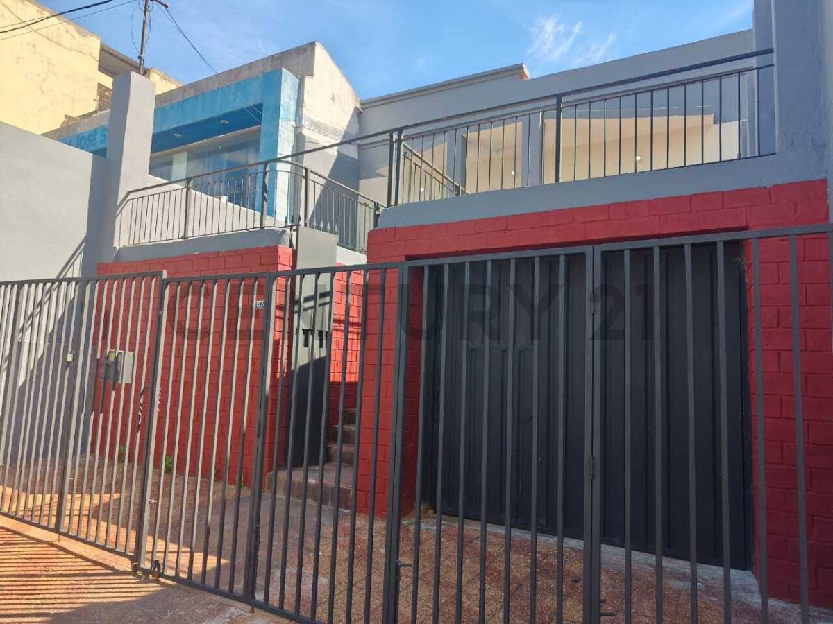 ALQUILO CASA COMERCIAL MERCADO 4. ZONA DE MAYOR TRANSITO. — foto 2