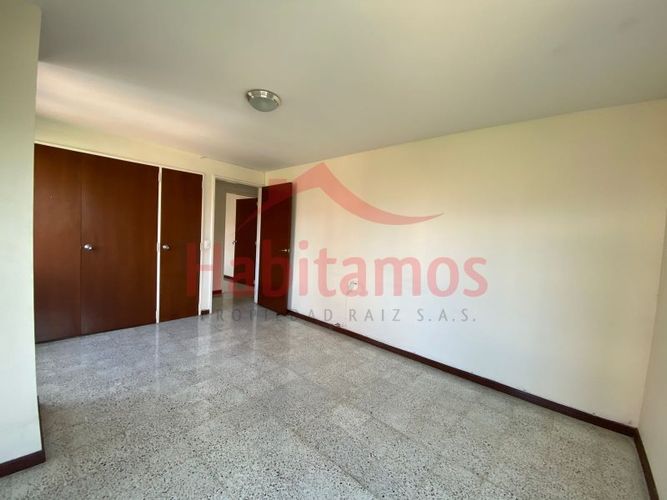 Apartamento de 4 alcobas en venta en Conquistadores, Medellín, 145 m² · foto 10 de 13