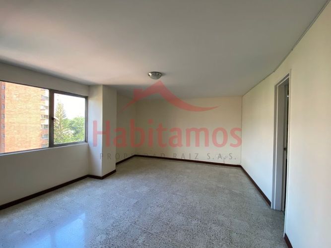 Apartamento de 4 alcobas en venta en Conquistadores, Medellín, 145 m² · foto 11 de 13