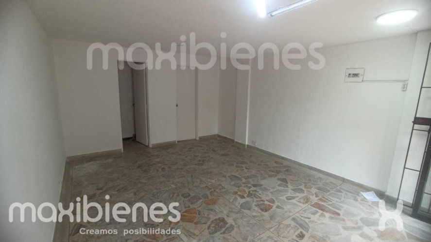 Local en arriendo en Bombona No.1, Medellín, 25 m² · foto 4 de 9