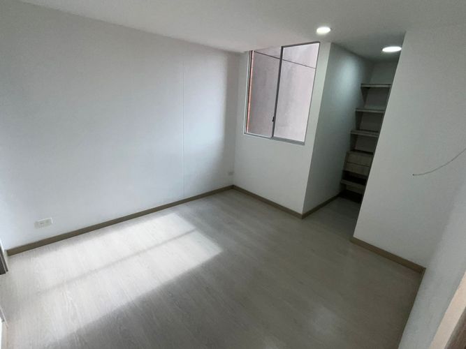 Apartamento de 2 alcobas en venta en Las Antillas, Envigado, 67 m² · foto 9 de 24