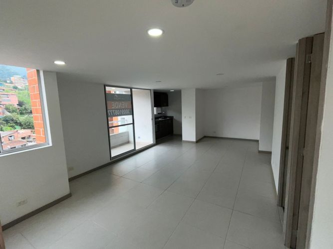 Apartamento de 2 alcobas en venta en Las Antillas, Envigado, 67 m² · foto 13 de 24