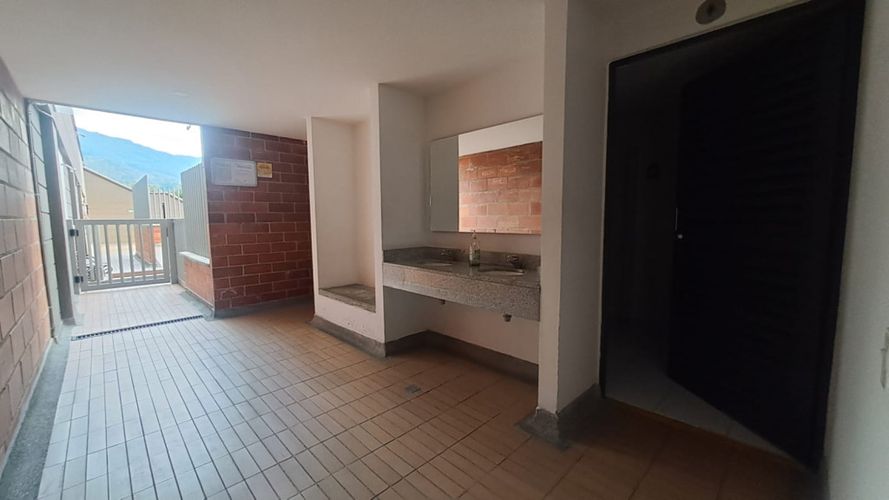 Apartamento de 2 alcobas en venta en Las Antillas, Envigado, 67 m² · foto 20 de 24