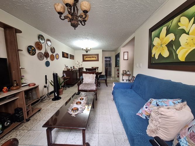 Casa de 4 alcobas en venta en Granjas De Provenza, Bucaramanga, 161 m² · foto 4 de 20