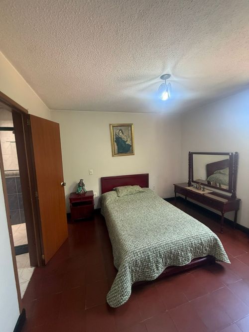 Casa de 6 alcobas en venta en La Ceiba, Bucaramanga, 230 m² · foto 12 de 24