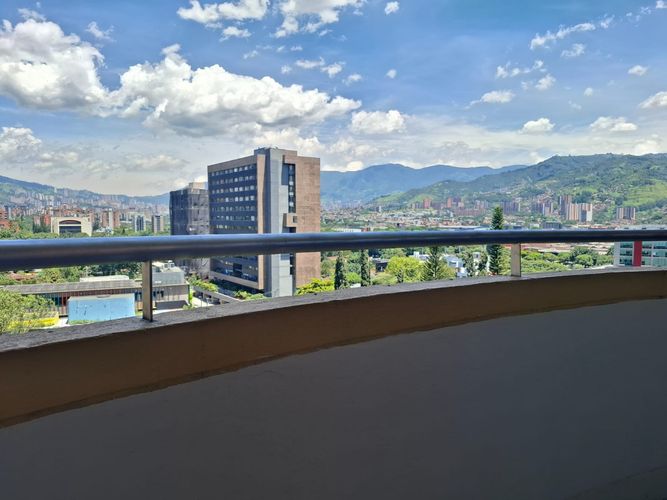 Apartamento de 1 alcoba en arriendo en La Aguacatala, Medellín, 43 m² · foto 13 de 14