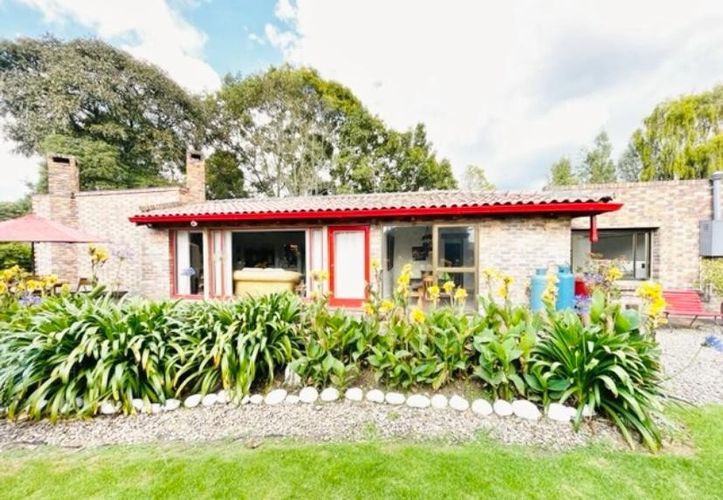 Casa de 4 alcobas en venta en Casa Blanca Suba, Bogotá, 495 m² · foto 3 de 15