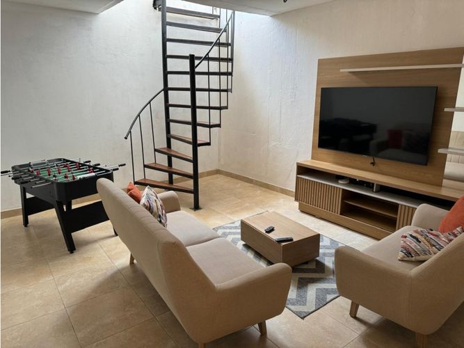 Casa de 8 alcobas en venta en El Centro, Cartagena, 560 m² · foto 3 de 13