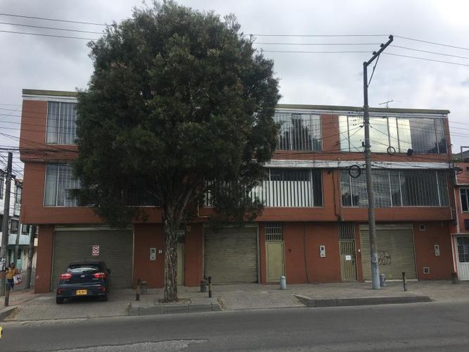 Casa en venta en Fontibon, Bogotá · foto 3 de 24