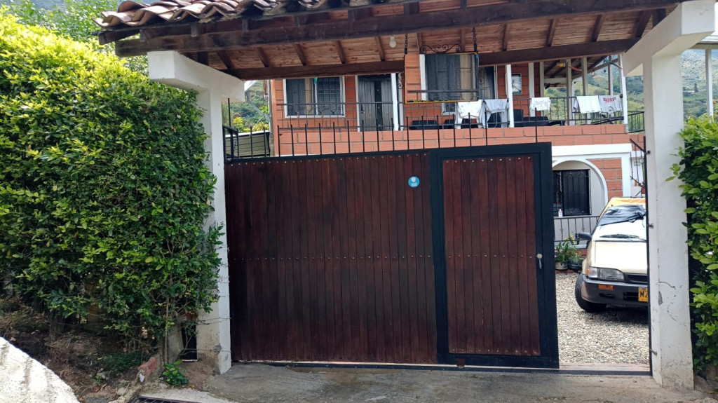3BR Country House in Centro (120 m²) for Sale - 3