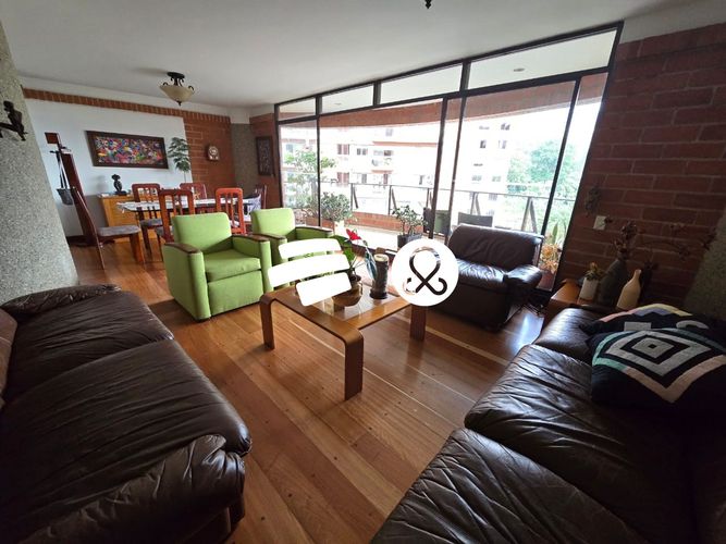 Apartamento de 3 alcobas en venta en La Florida, Medellín, 190 m² · foto 3 de 24