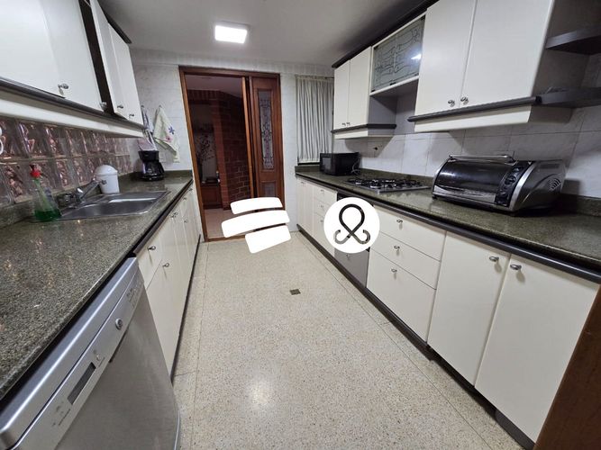 Apartamento de 3 alcobas en venta en La Florida, Medellín, 190 m² · foto 8 de 24