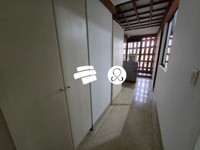 Apartamento de 3 alcobas en venta en La Florida, Medellín, 190 m² · foto 9 de 24